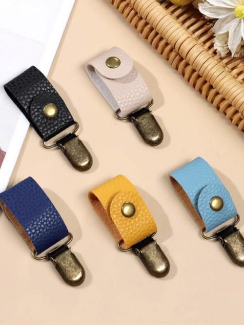 Travel Foreskin Hat Clip Outdoor Accessories Hat Clip Leather Handbag Pendant Accessory Clip Anti-lost Cap