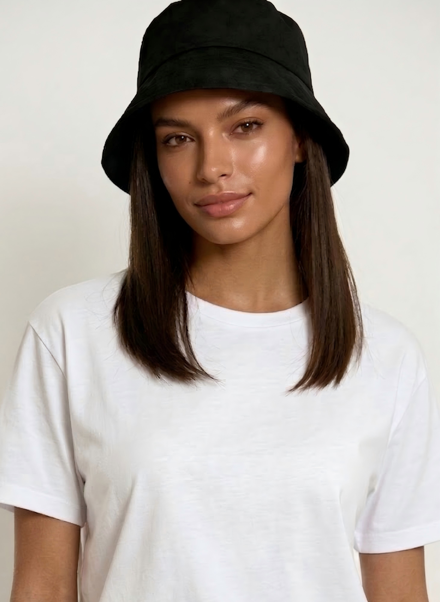 BUCKET WITH HAIR