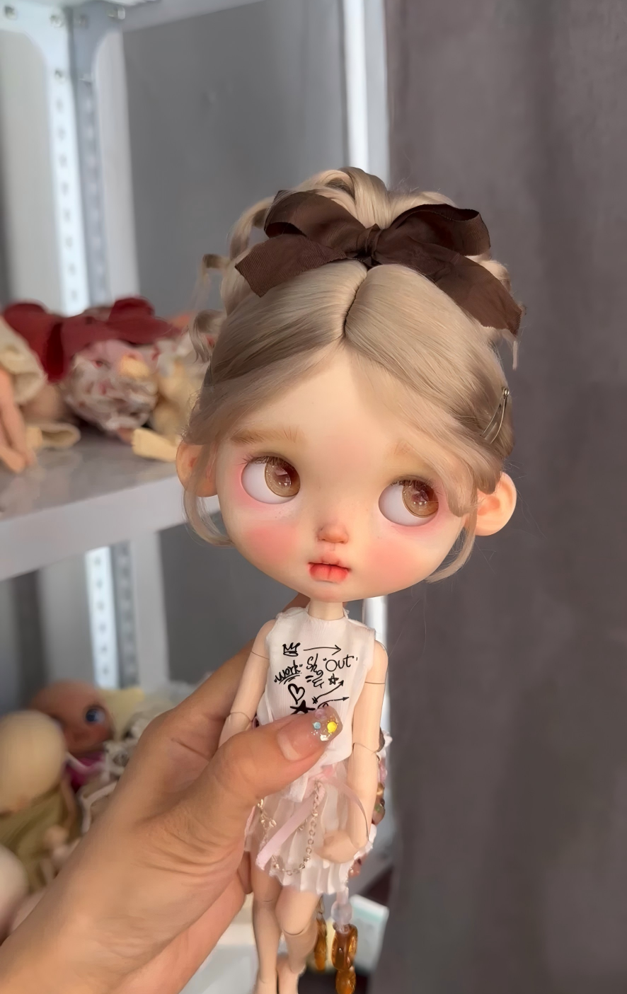 DOLL'S HAIR